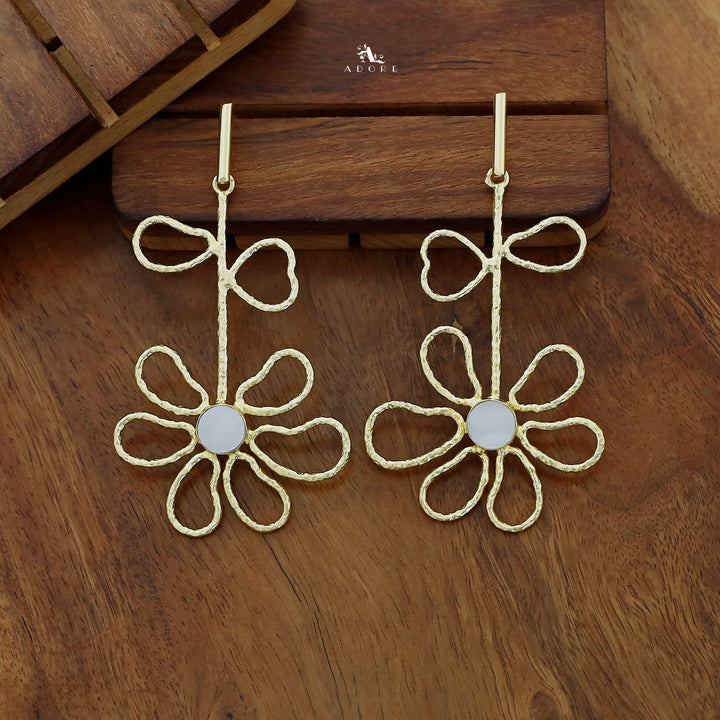 Alma Golden Flower Leaf Glossy Earring