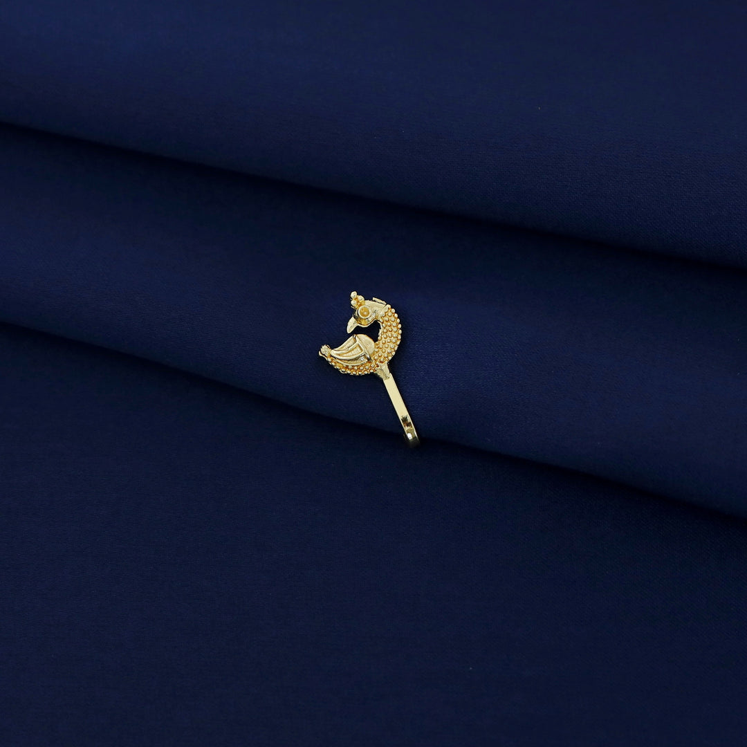 Nazara Golden Nose Pin