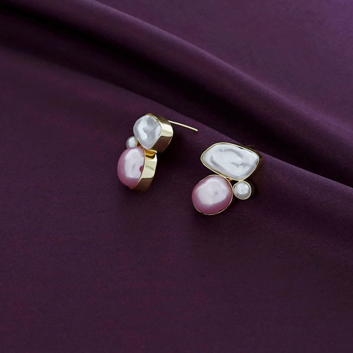 Freya Baroque Pearl Earring