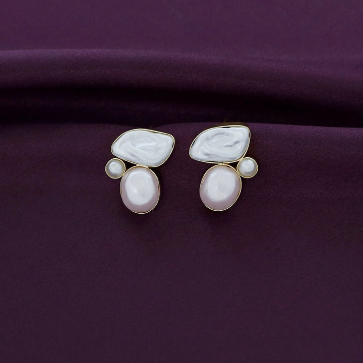 Freya Baroque Pearl Earring