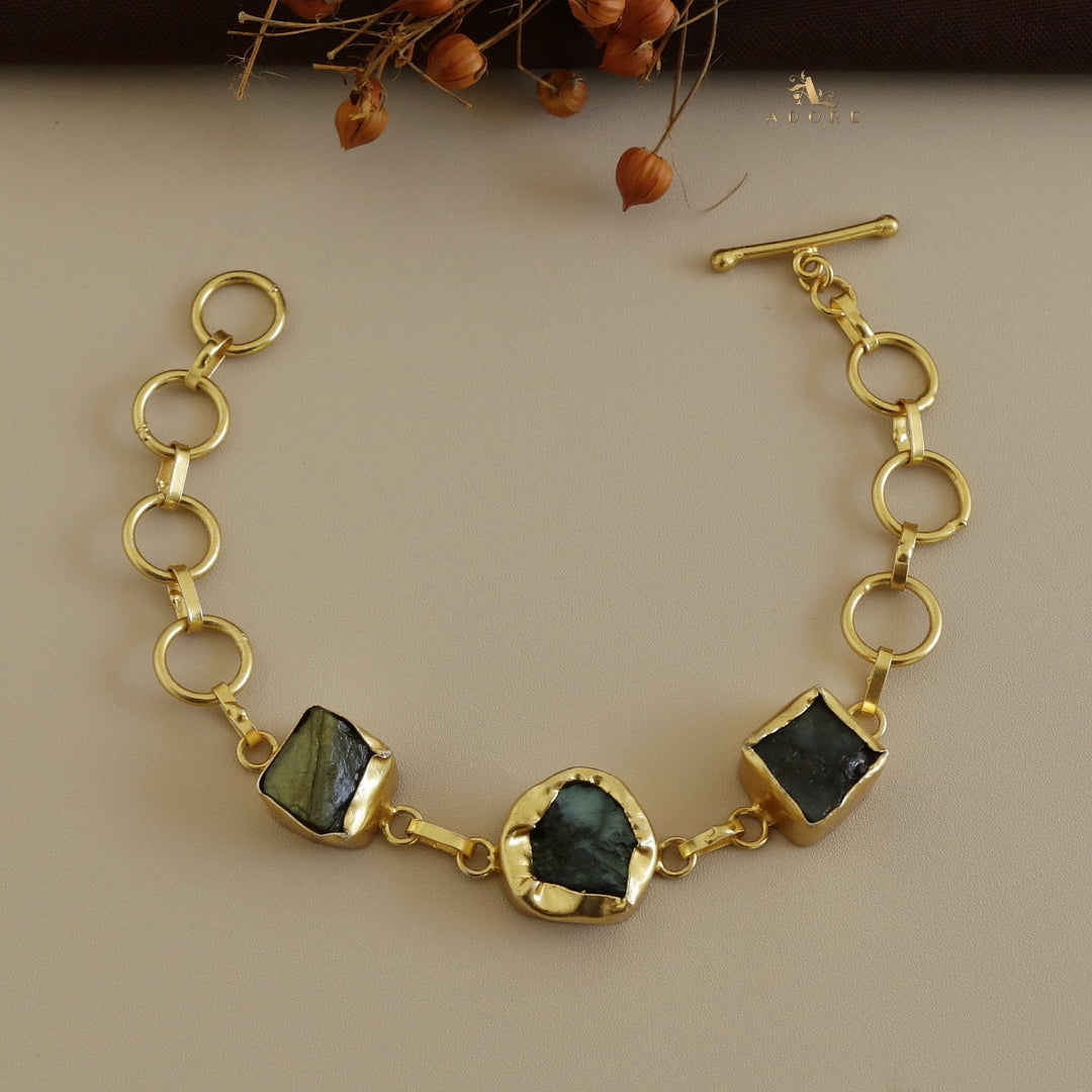 Eminent 3 Stone Bracelet