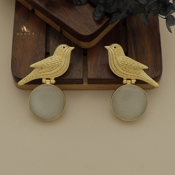 Pigeon Round Stone Earring