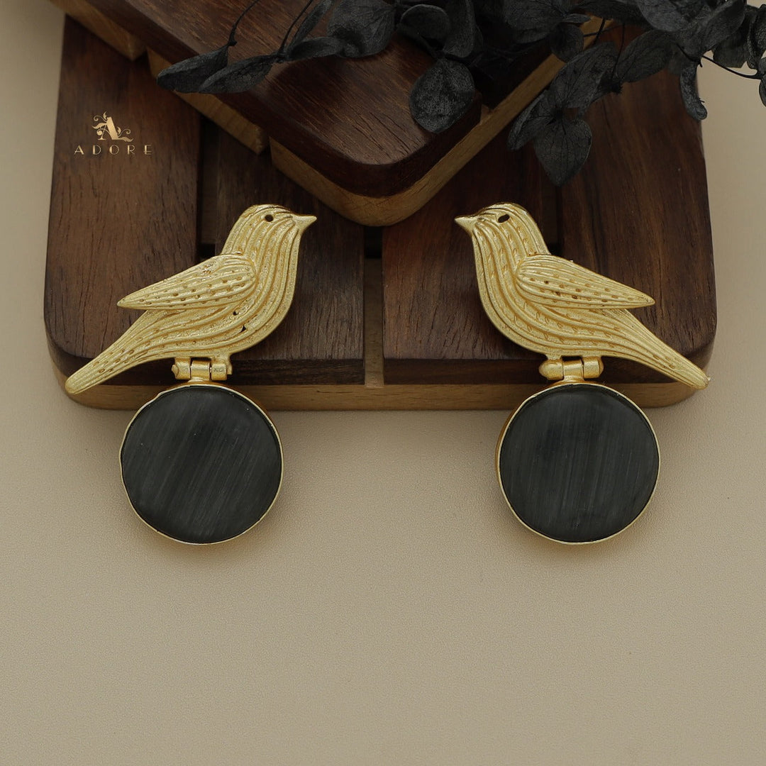 Pigeon Round Stone Earring