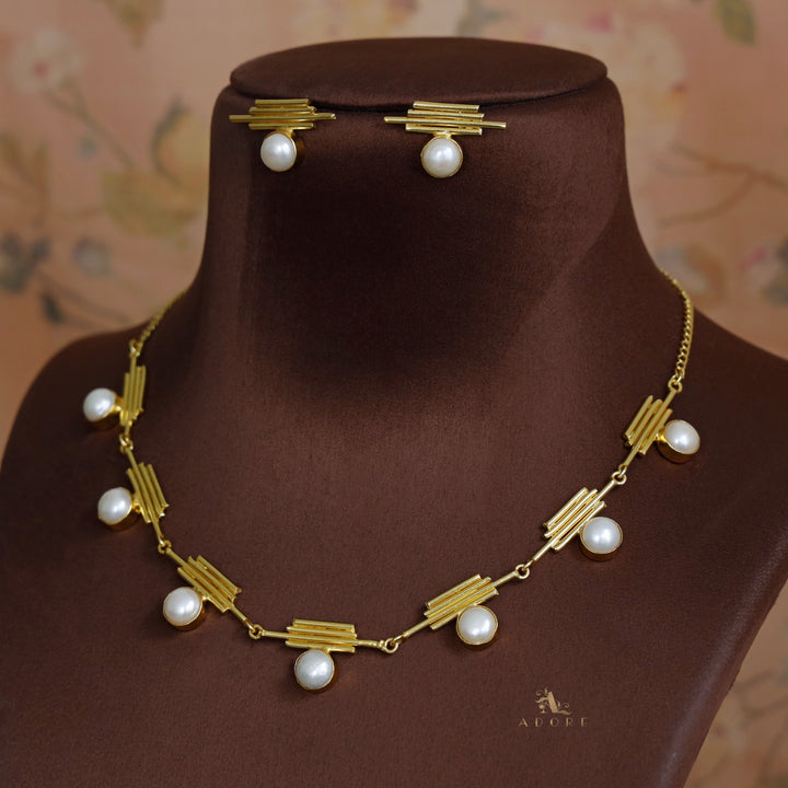 4 Line Pearl Neckpiece with Earring