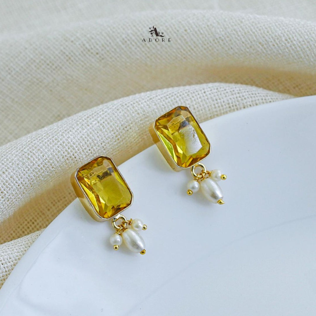 Anette Rectangle Pearl Earring