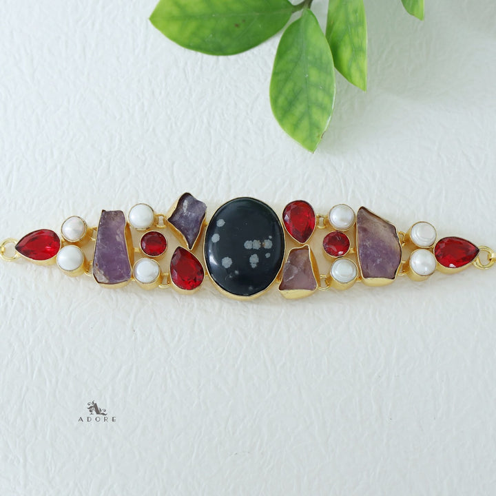 Etasha Choker