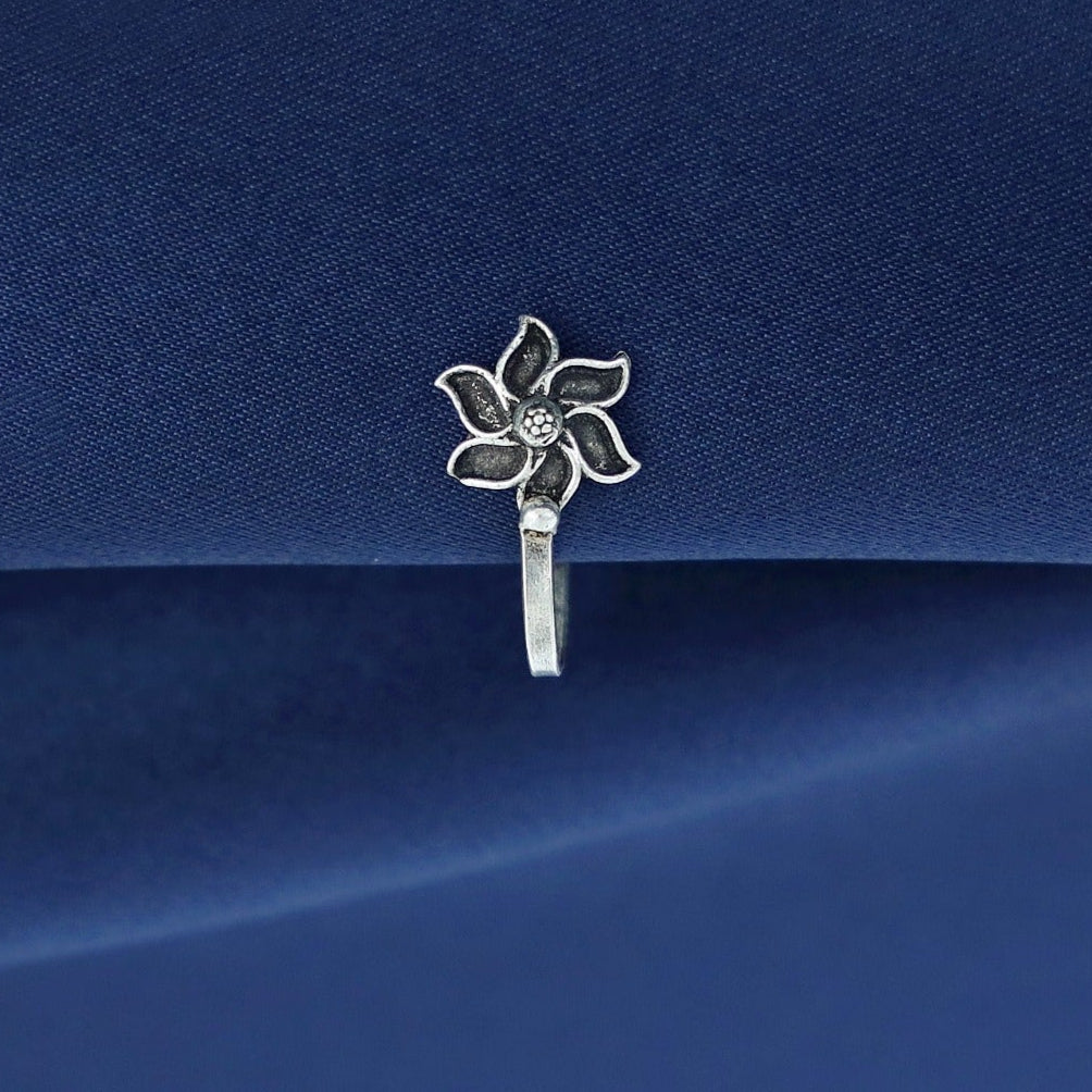 Tanaira Silver Nose Pin