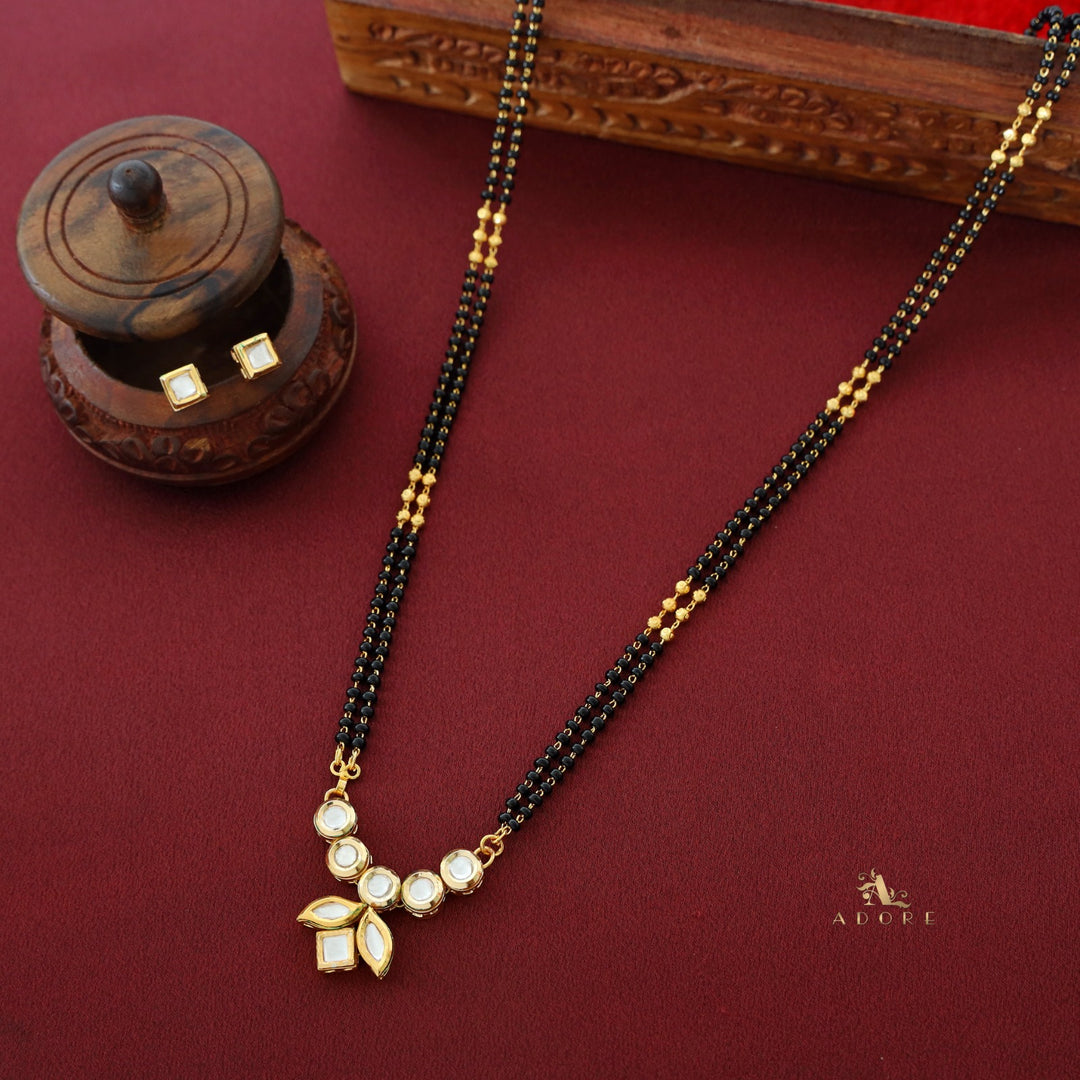 Hetva Mangalsutra Kundan Neckpiece With Stud