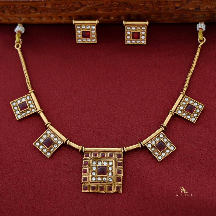 Aakaanksha Square Short Neckpiece With Earring