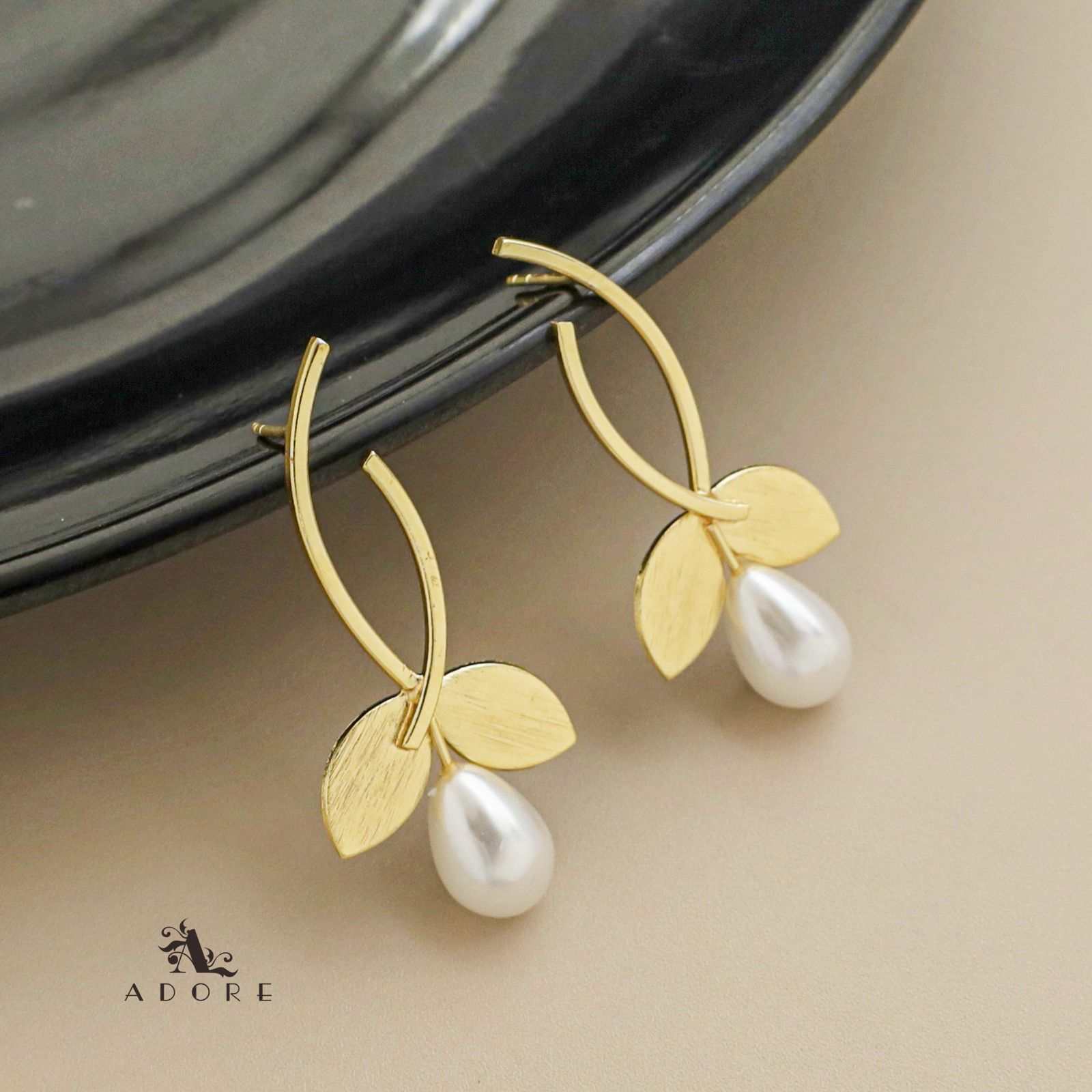 White Akoya Pearl Linda Earrings