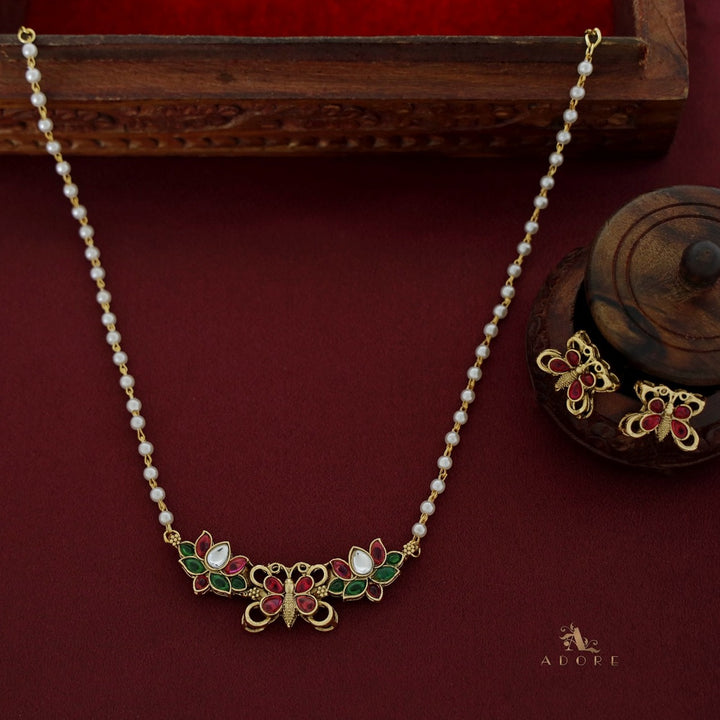 Ashvadha Padma Pearl Short Neckpiece with Earring