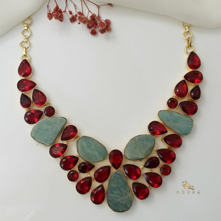 Darcila Neckpiece