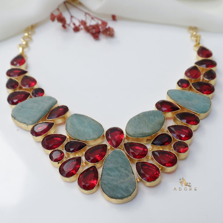 Darcila Neckpiece