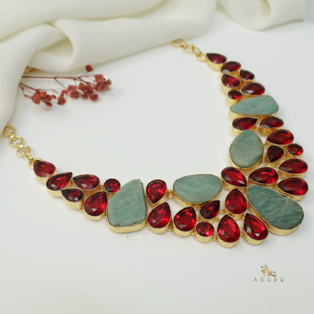 Darcila Neckpiece