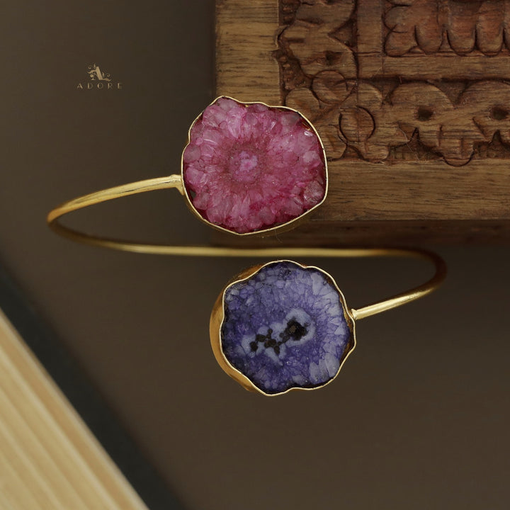 Hem Dual Solar Agate Bangle