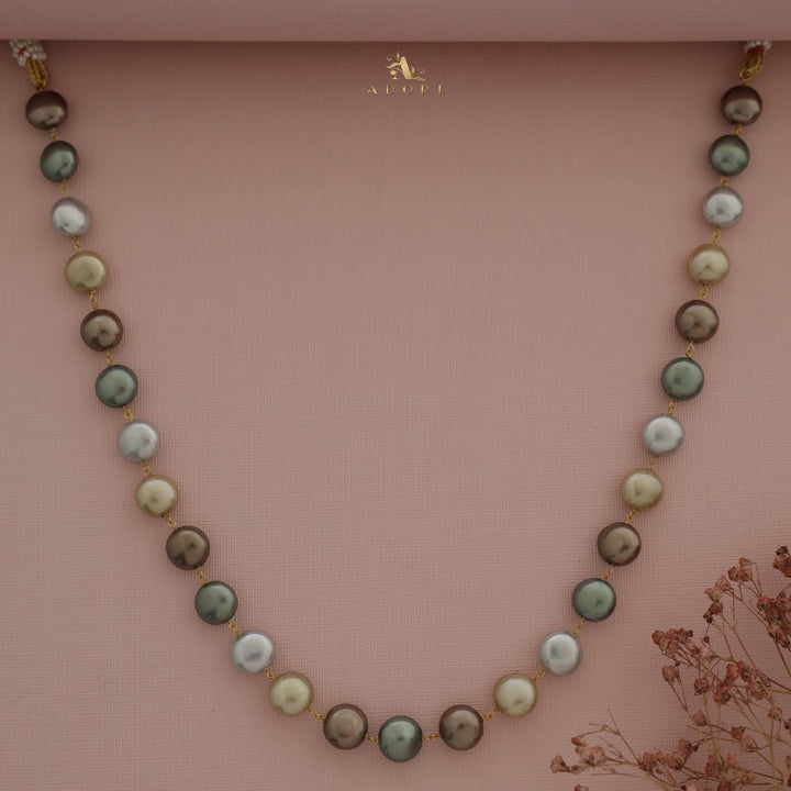 Premium Pearl Neckpiece