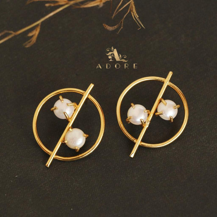 Golden Valeria 2 Pearl Earring