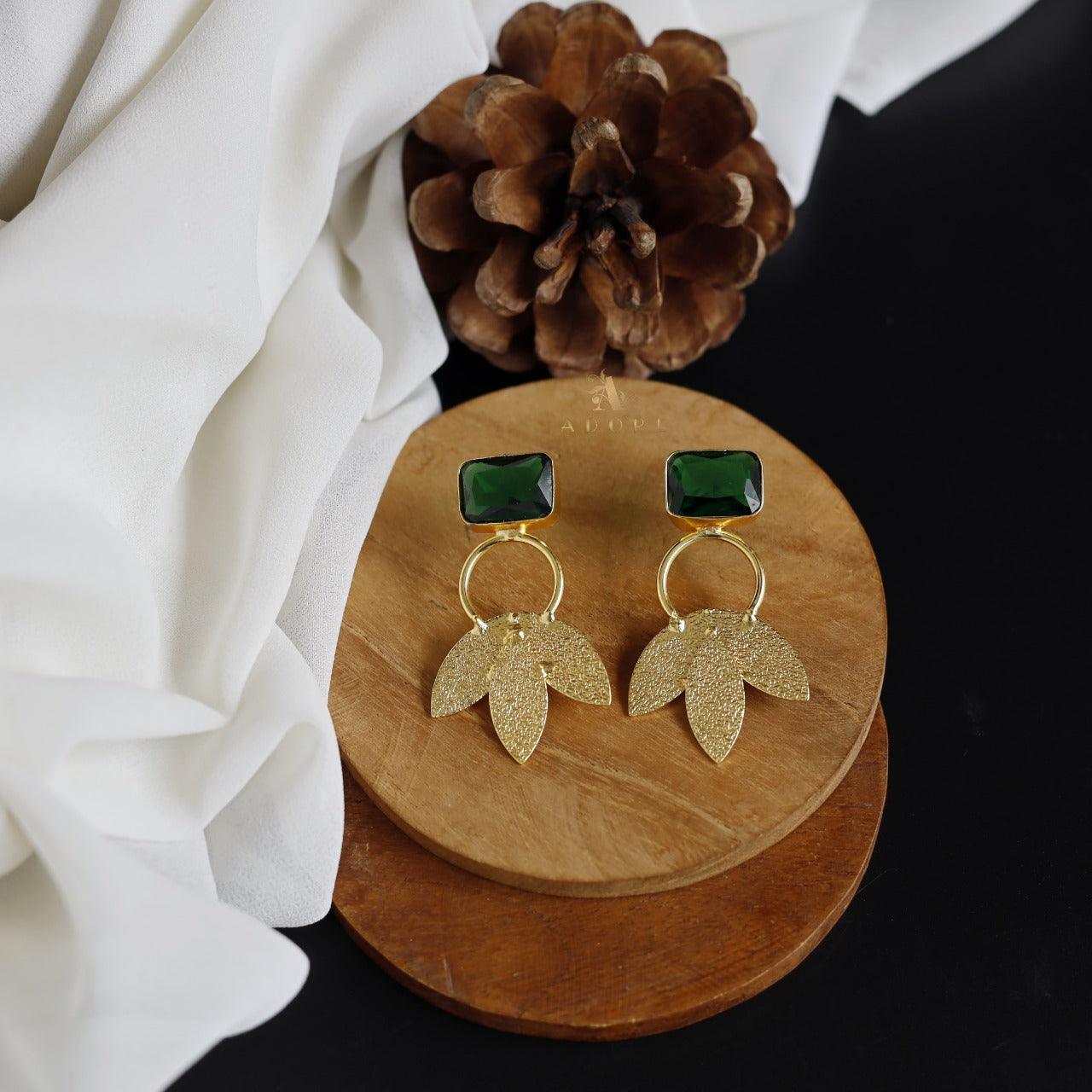 Three leaves earring piece on sale gold