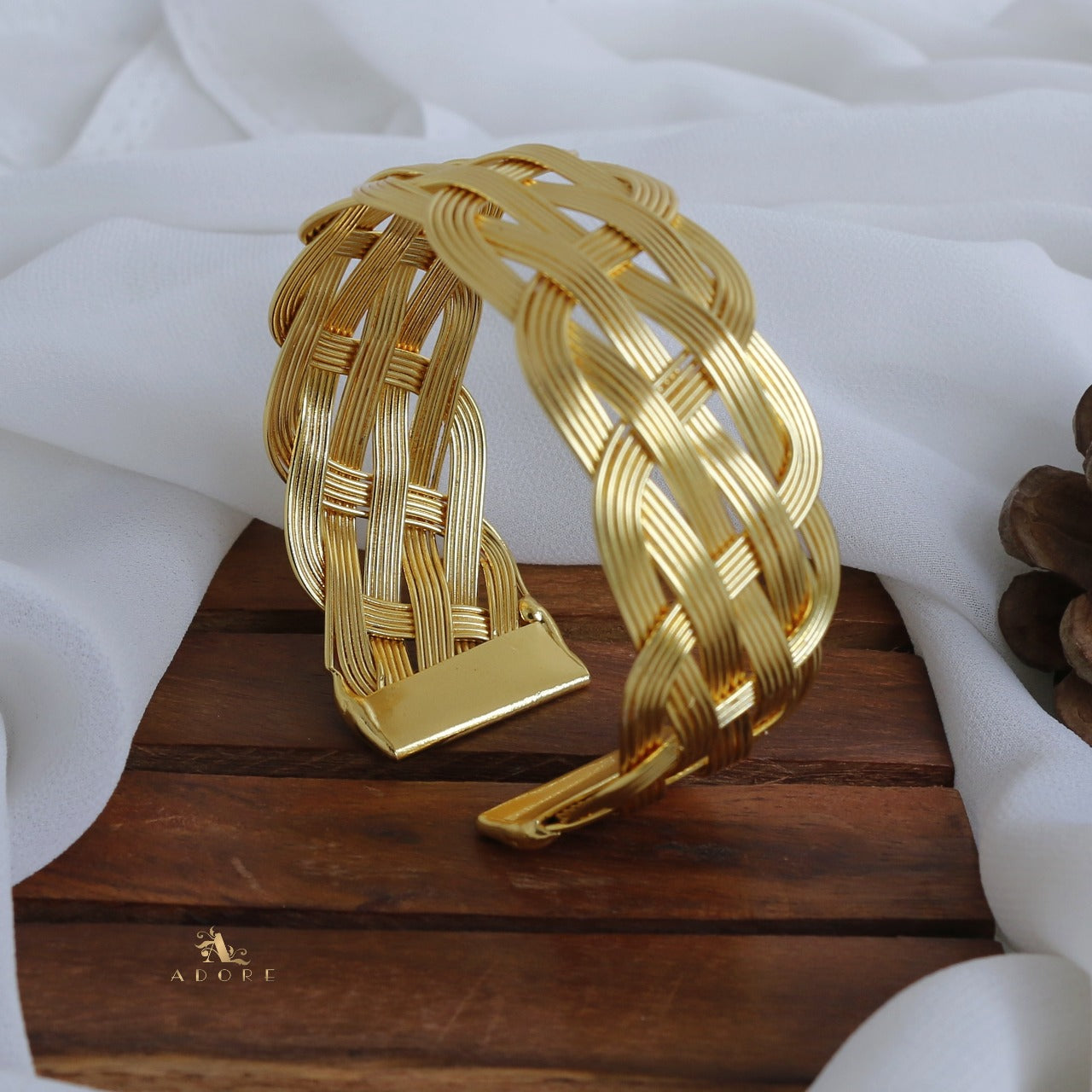 Handmade hot sale gold bangles