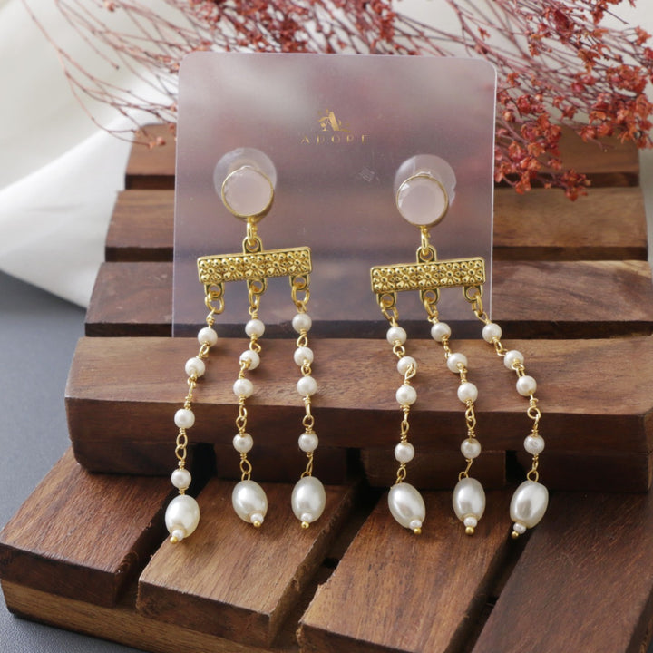 Palomi Pearl Hanging Earring