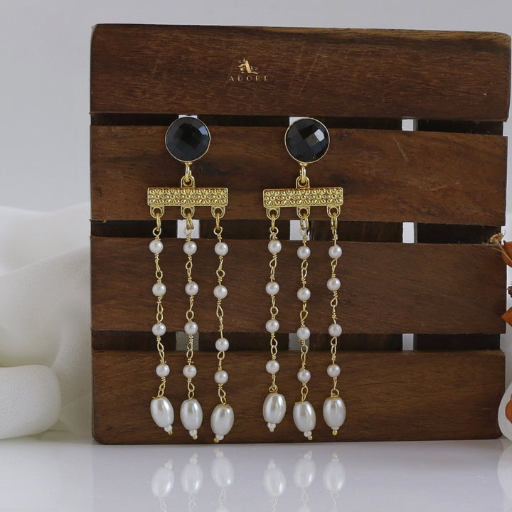 Palomi Pearl Hanging Earring