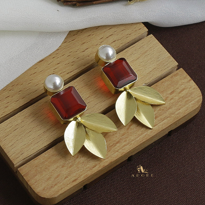 Mebina Glossy Square 3 Leaf Earring