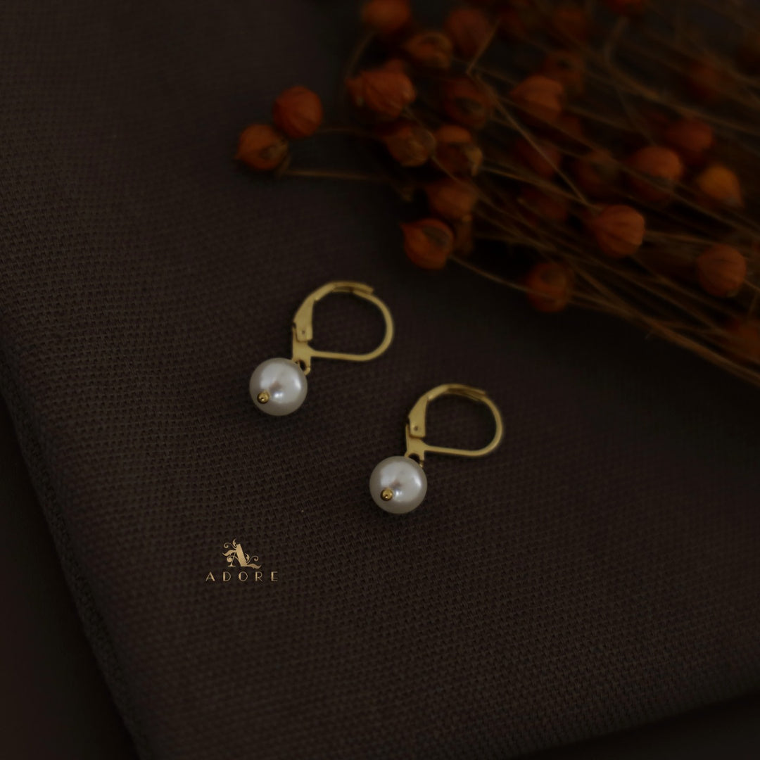 Tanvi Ema Pearl Earring