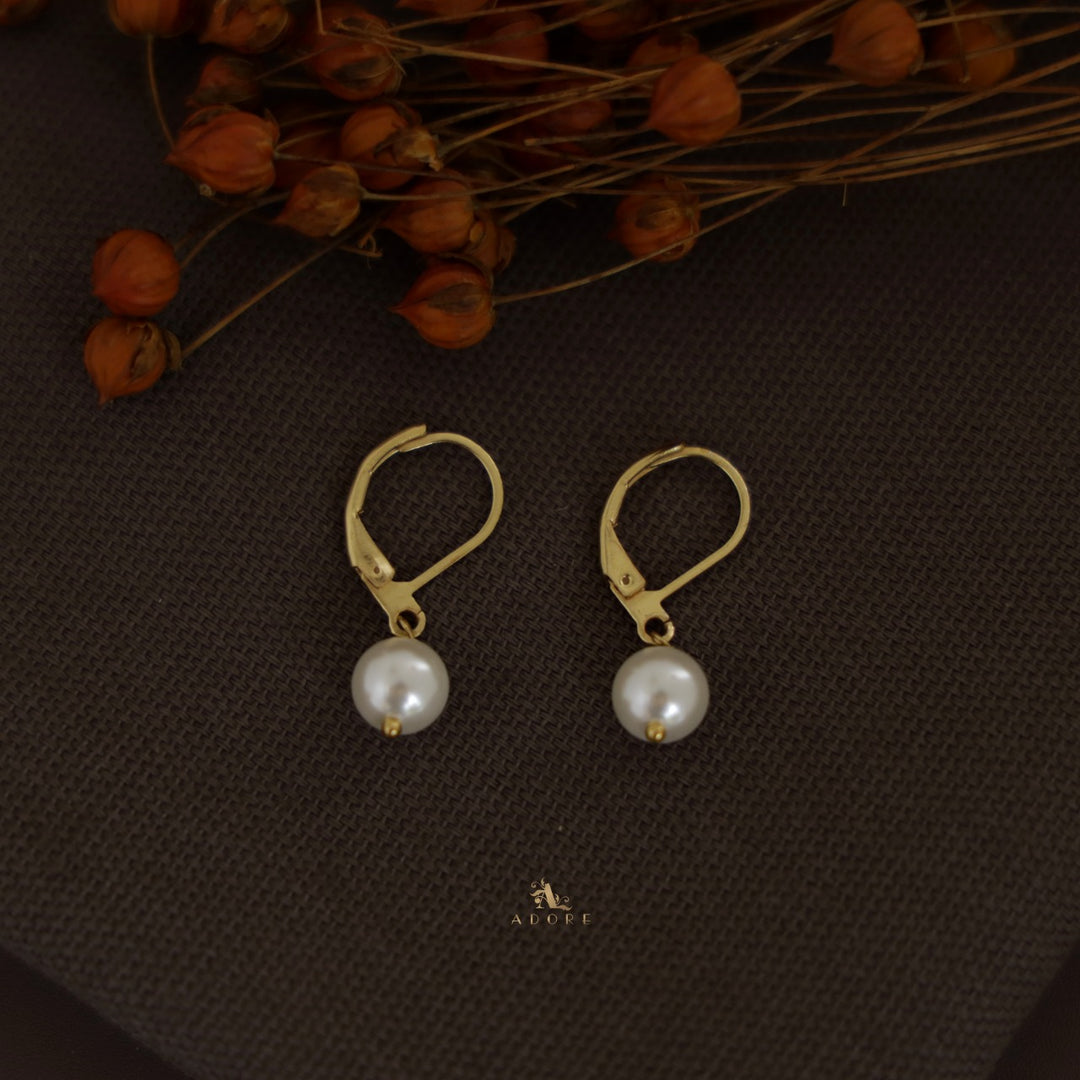 Tanvi Ema Pearl Earring