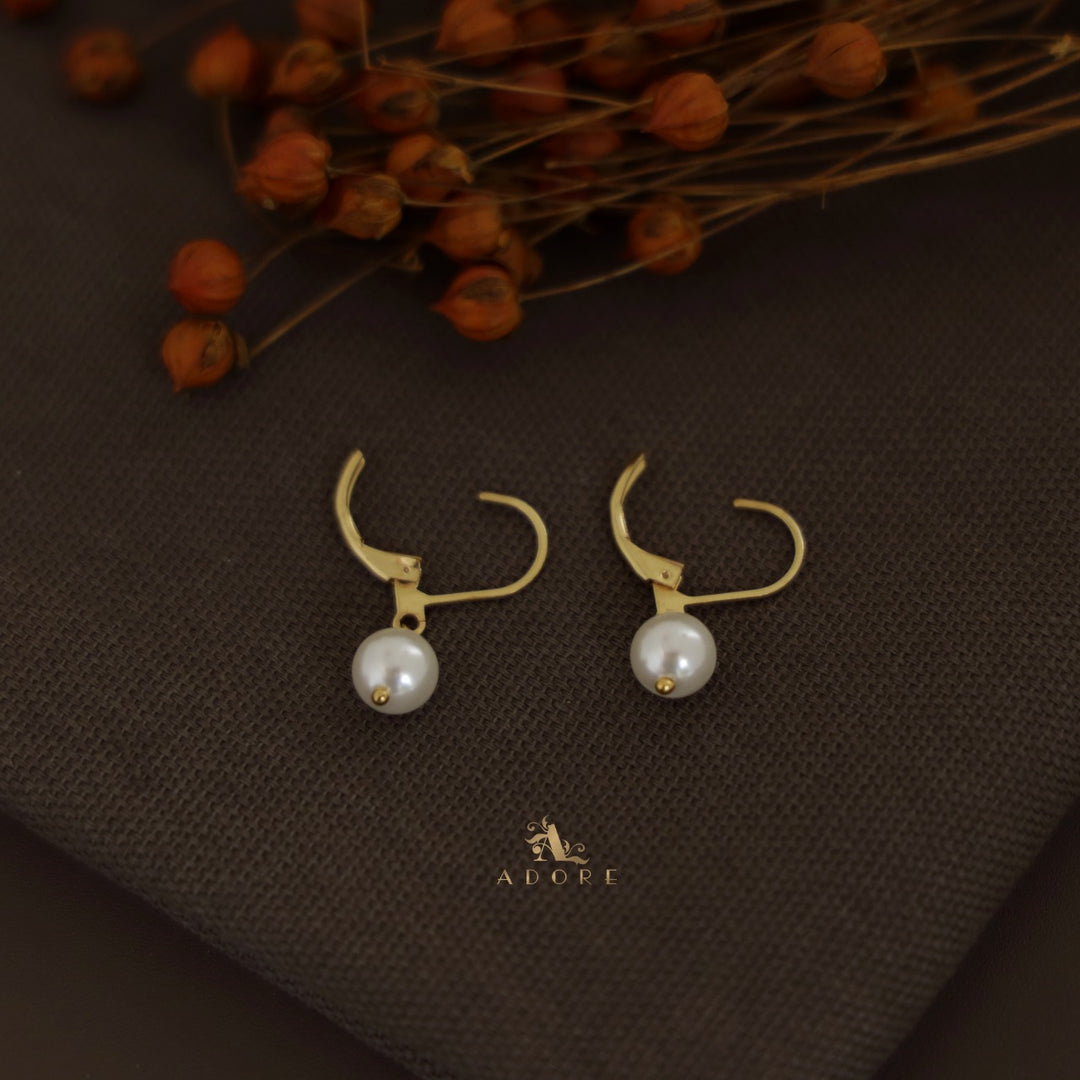 Tanvi Ema Pearl Earring