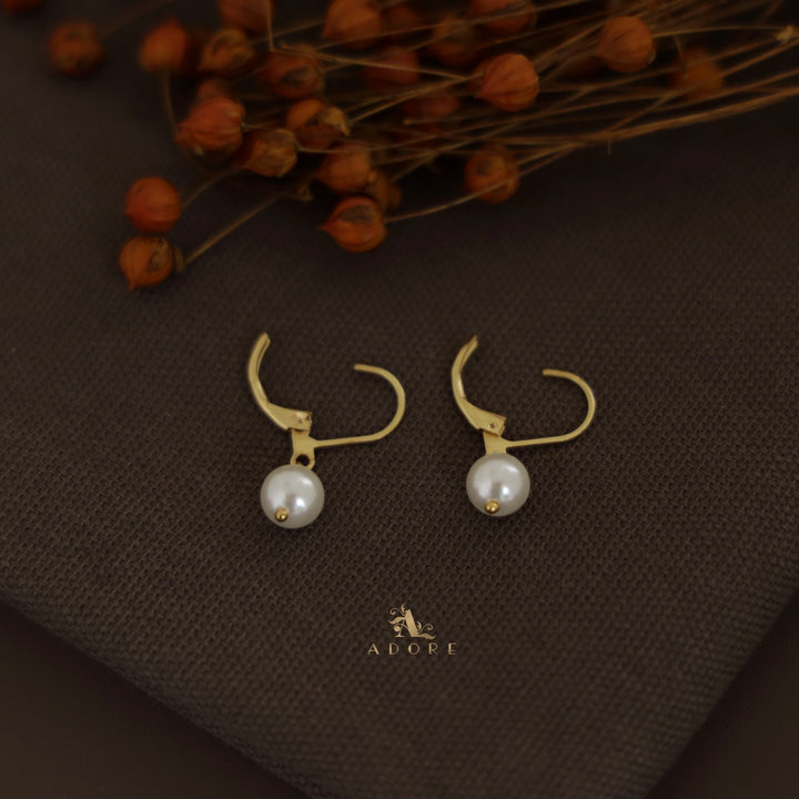 Tanvi Ema Pearl Earring