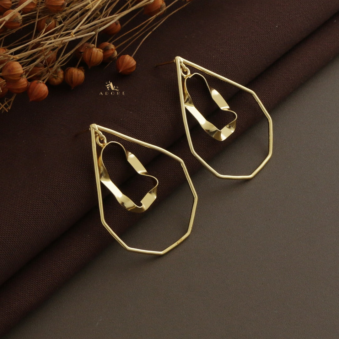 Hammered Lolita Golden Earring