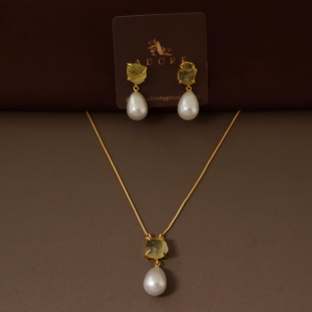 Jaime Raw Stone Pearl Neckpiece With Earring