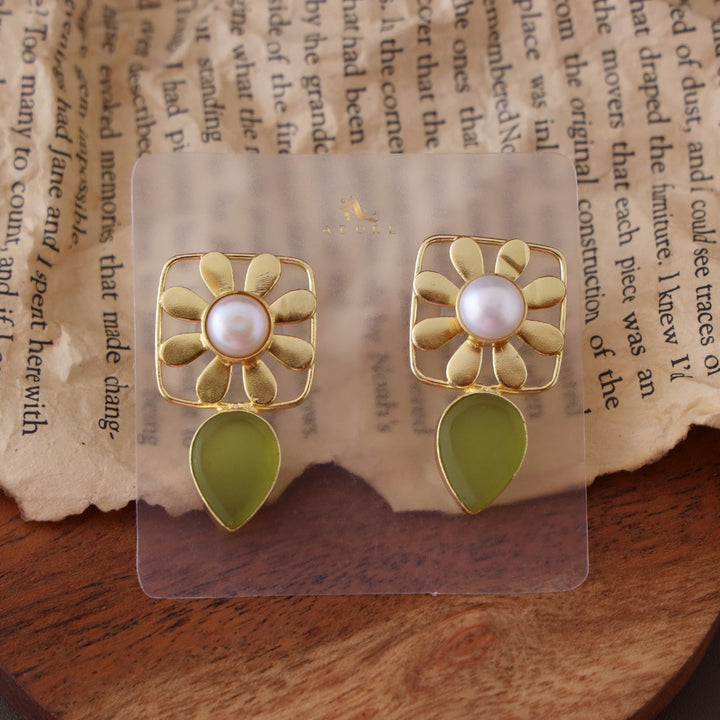 Midhila Raw Stone Earring