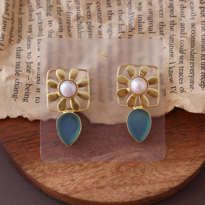 Midhila Raw Stone Earring