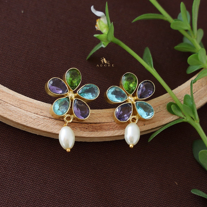 Seora Flower Pearl Earring