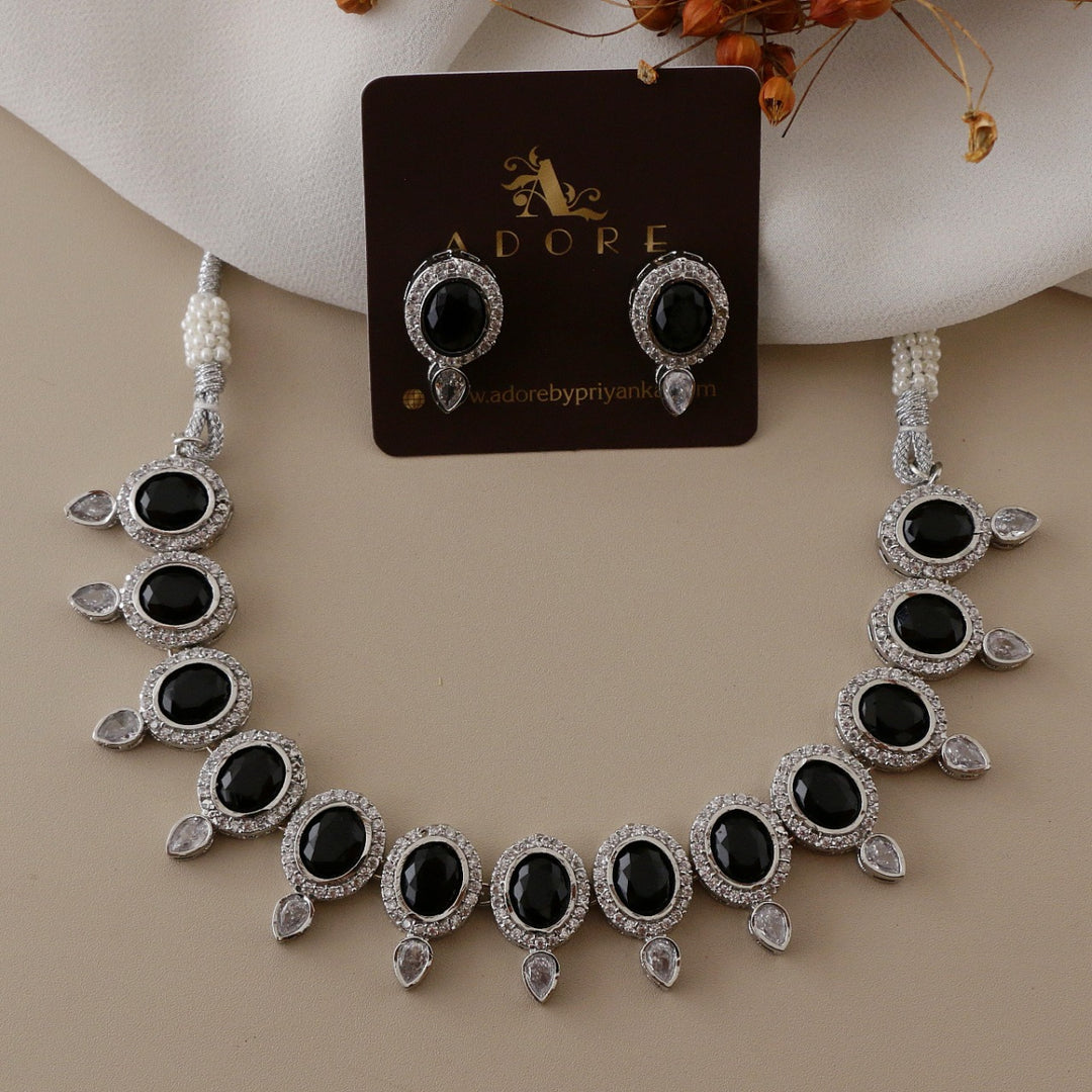 Likasa Neckpiece With Earring