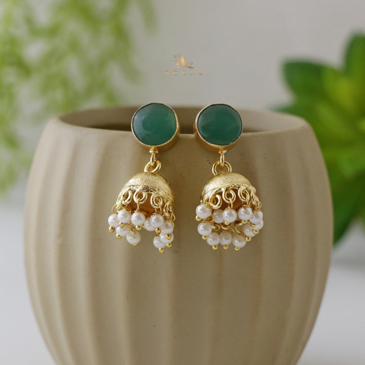 Nayeli Golden Pearl Jhumka