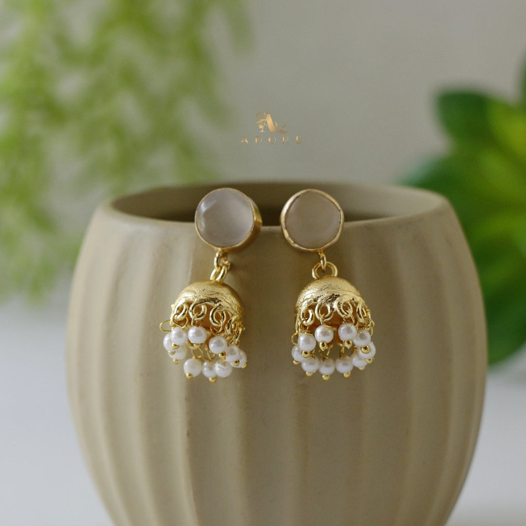 Nayeli Golden Pearl Jhumka