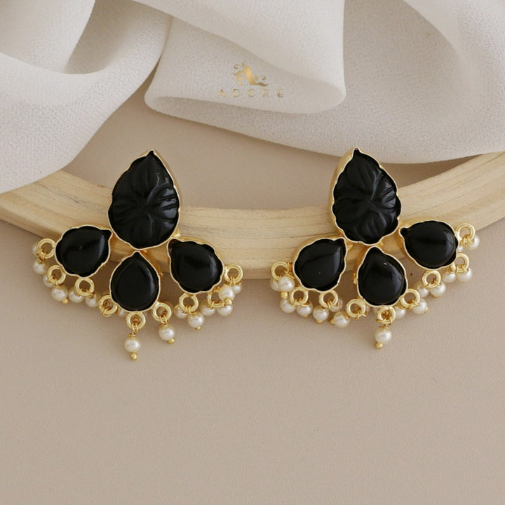 Minzara Cluster Pearl Earring