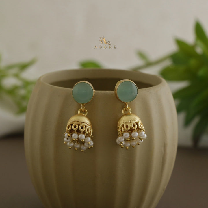 Nayeli Golden Pearl Jhumka