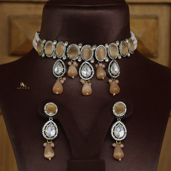 Ekashi Kundan Choker With Earring