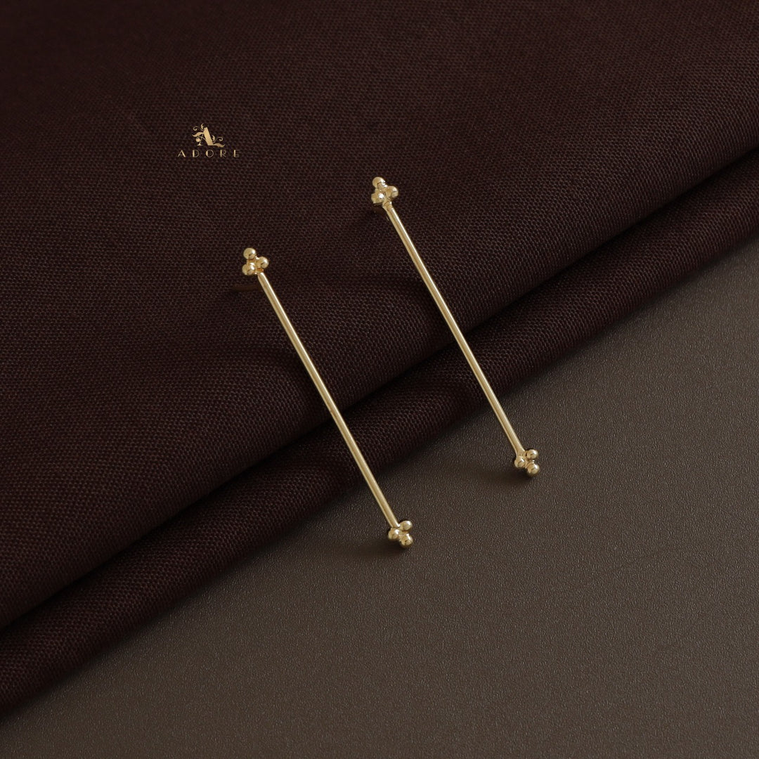 Golden Evelina  Line Earring