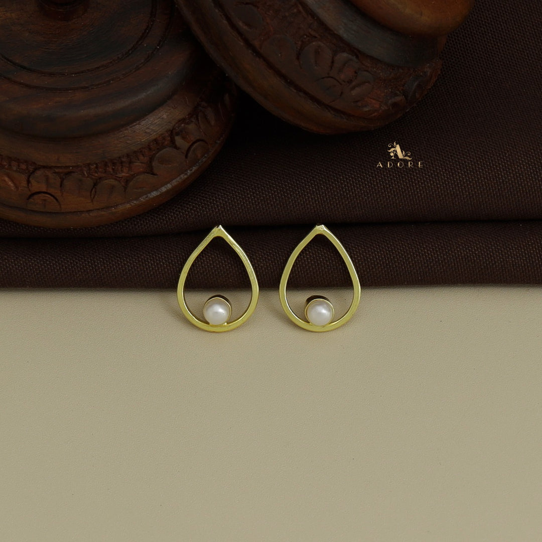 Glossy Inigo Raindrop Earring