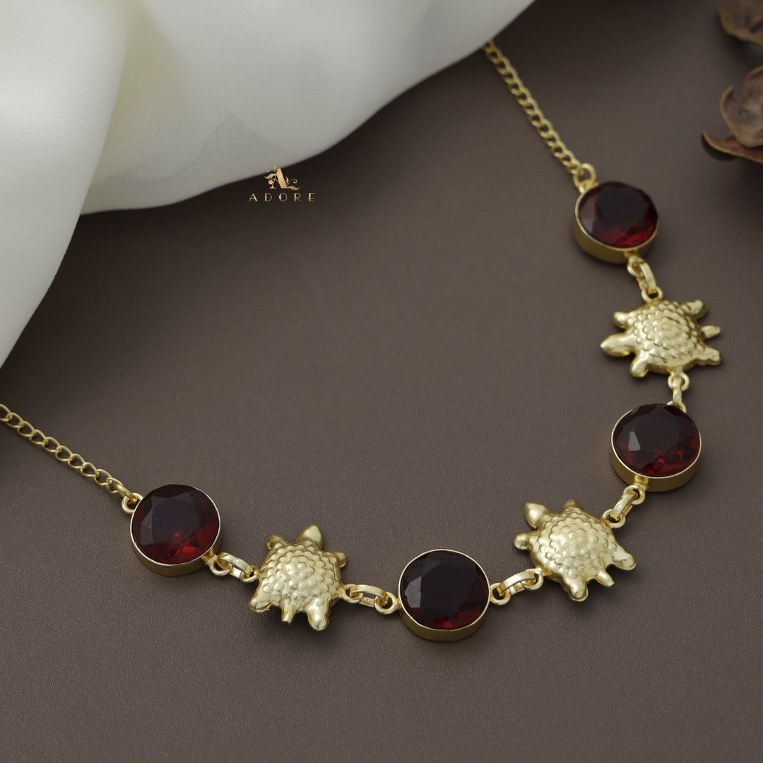 Golda Turtle Glossy Round Choker