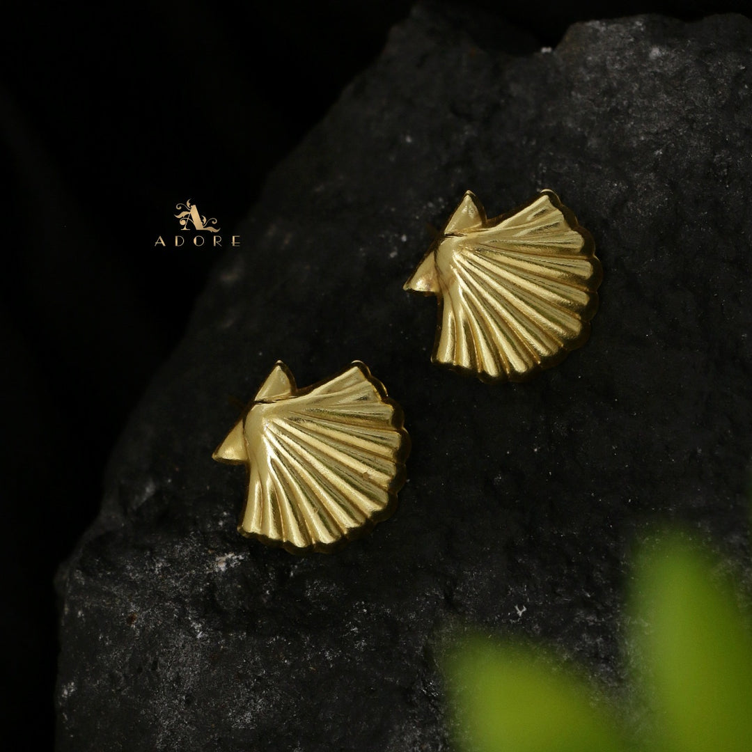 Akiara Golden Wings  Earring