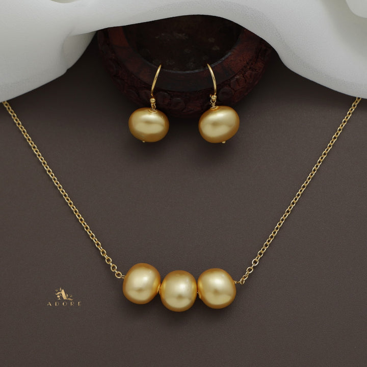 Golden Afroza Tri Pearl Neckpiece With Drop