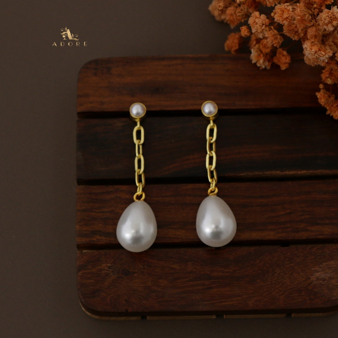 Ayanna Chainy  Pearl  Earring