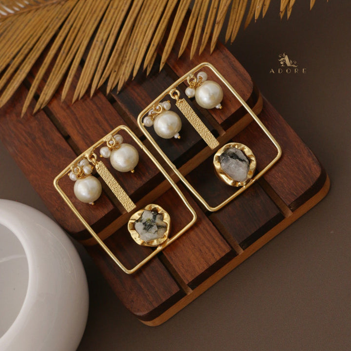 Hemantha Raw  Stone Pearl Earring