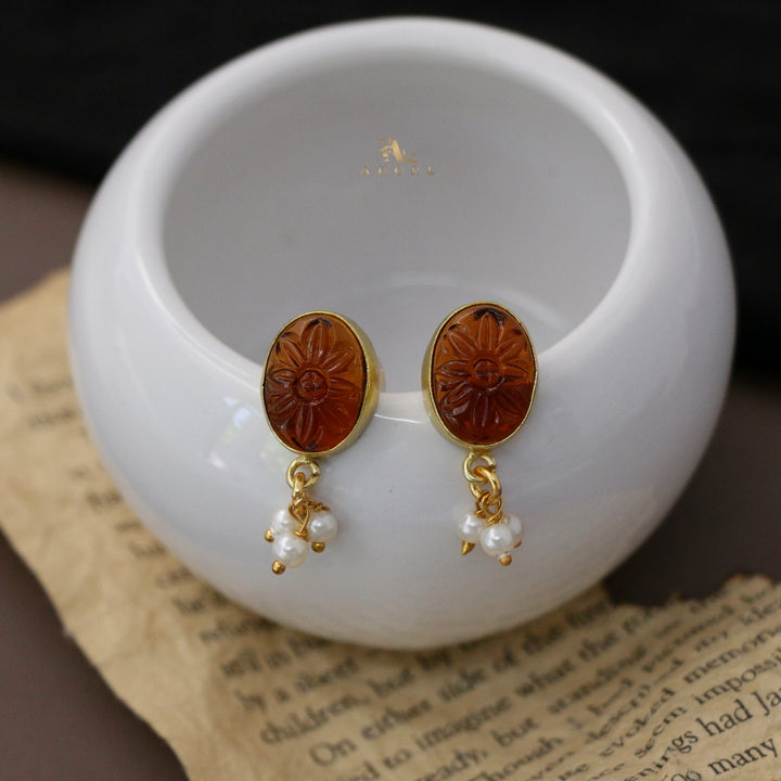 Carved Quartz Flower Pearl Earring