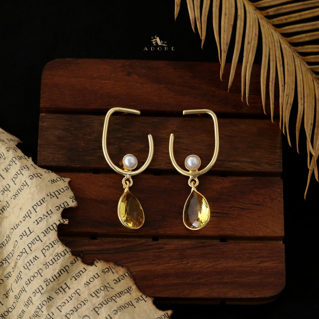 Oni  Golden J Pearl Glossy Drop Earring